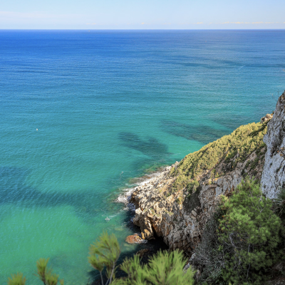 Dénia, entre calas, castillo y buena mesa: una parada perfecta en ruta