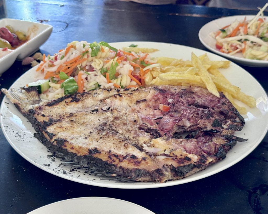 Sidi Kaouki restaurantes comida tipica marruecos en autocaravana surf