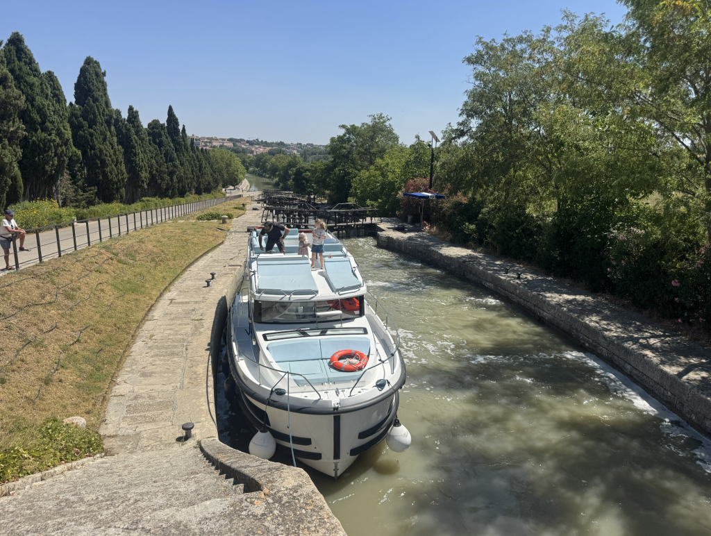 alquilar barco canal du midi