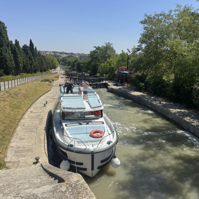Alquilar Barco en el Canal du Midi: pueblos, esclusas y recorrido